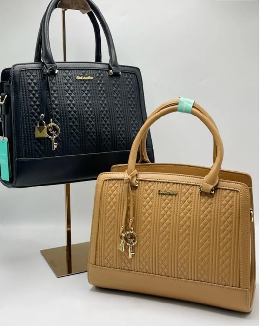 Lock & Luxe