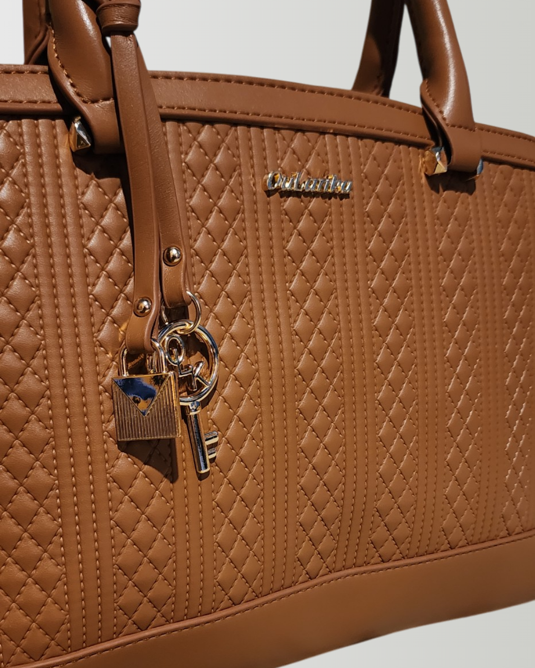 Lock & Luxe